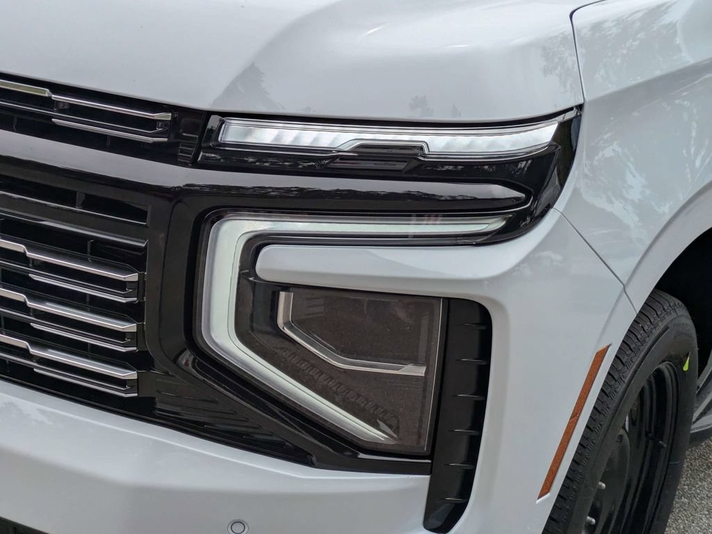 New 2026 Chevrolet Suburban High Country w/ Sun And Tow Package AWD/4WD image 11