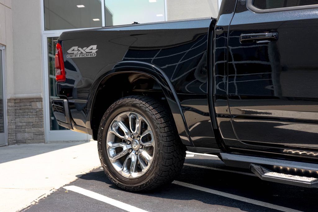 Used 2019 RAM 1500 Laramie AWD/4WD image 11