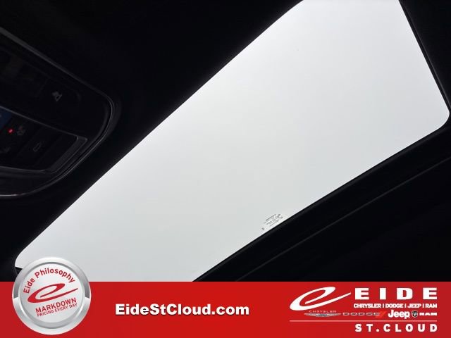 New 2025 Jeep Grand Cherokee Altitude image 54