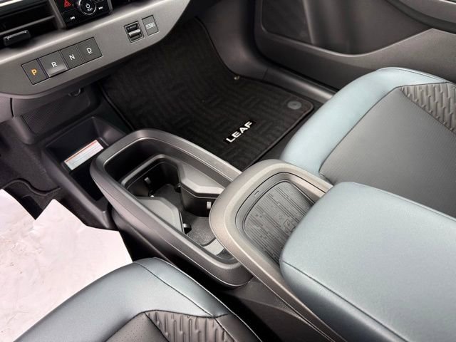 New 2026 Nissan Leaf Platinum+ w/ Floor Mat Package (Platinum+) FWD image 21