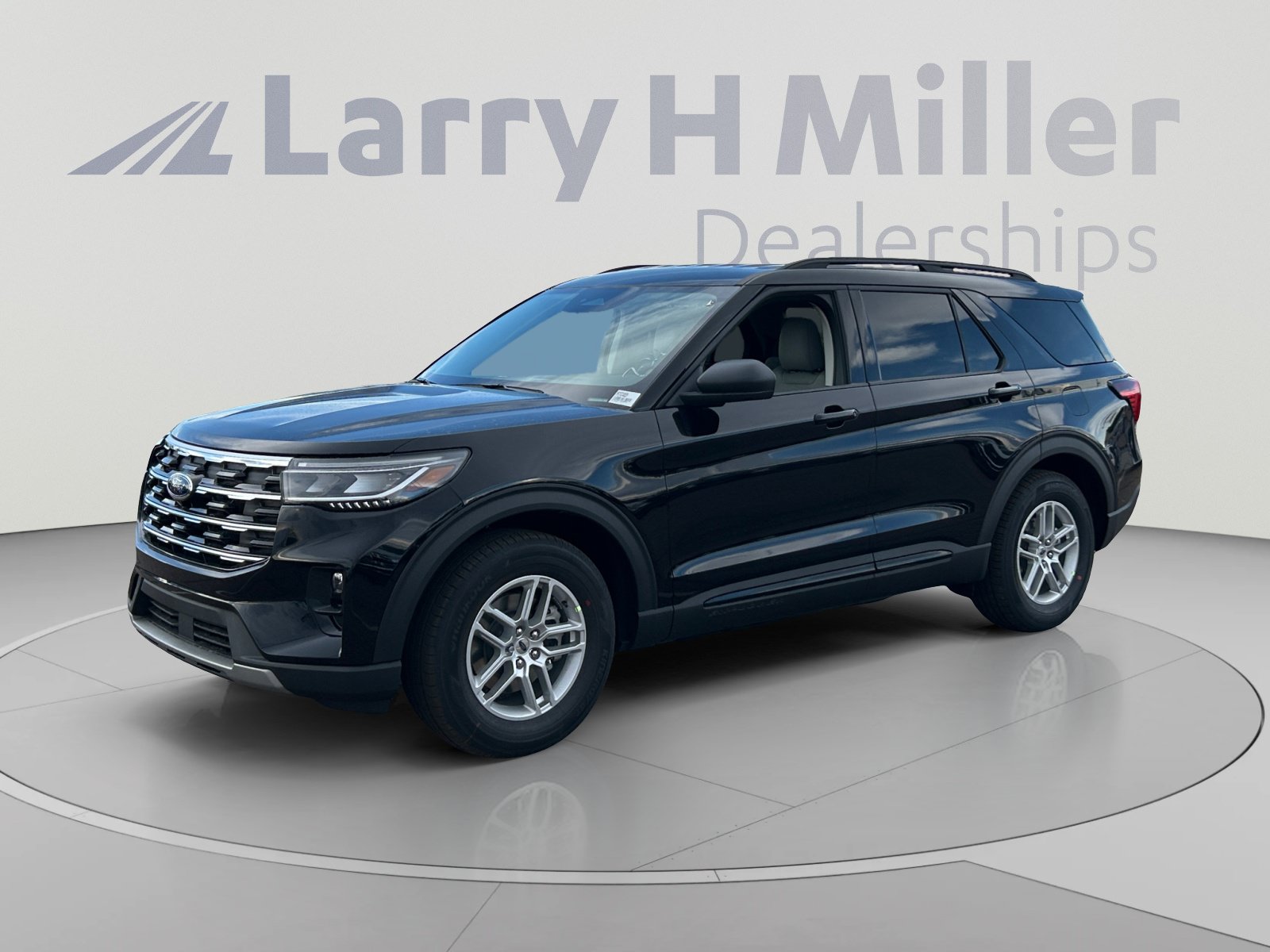 New 2026 Ford Explorer Active w/ Active Comfort Package RWD image 1