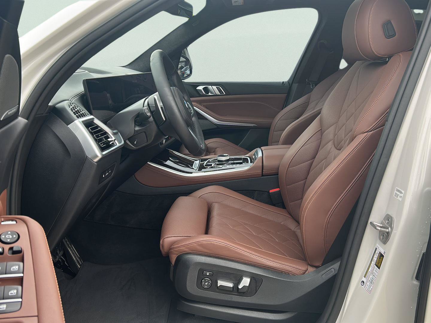 Used 2024 BMW X5 sDrive40i w/ Executive Package RWD image 7