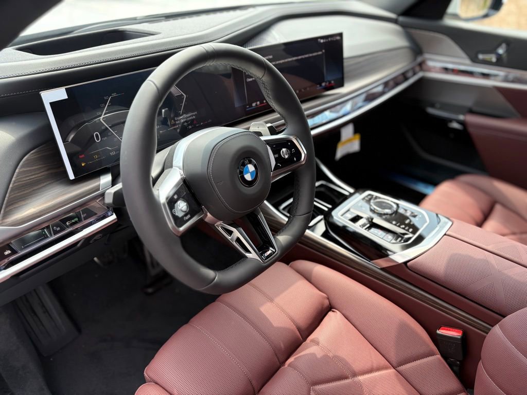 Certified 2025 BMW 760i xDrive w/ Executive Package image 15