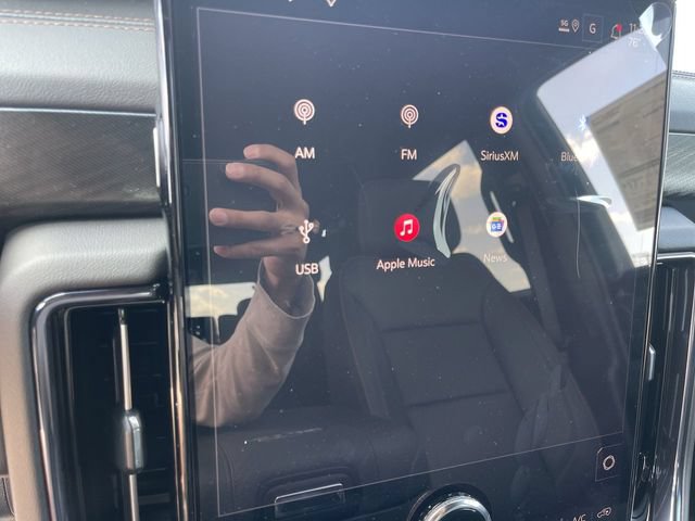 New 2026 GMC Yukon AT4 w/ AT4 Premium Plus Package AWD/4WD image 16