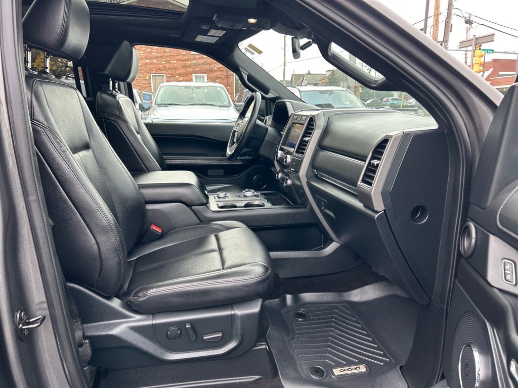Used 2021 Ford Expedition Max XLT image 23