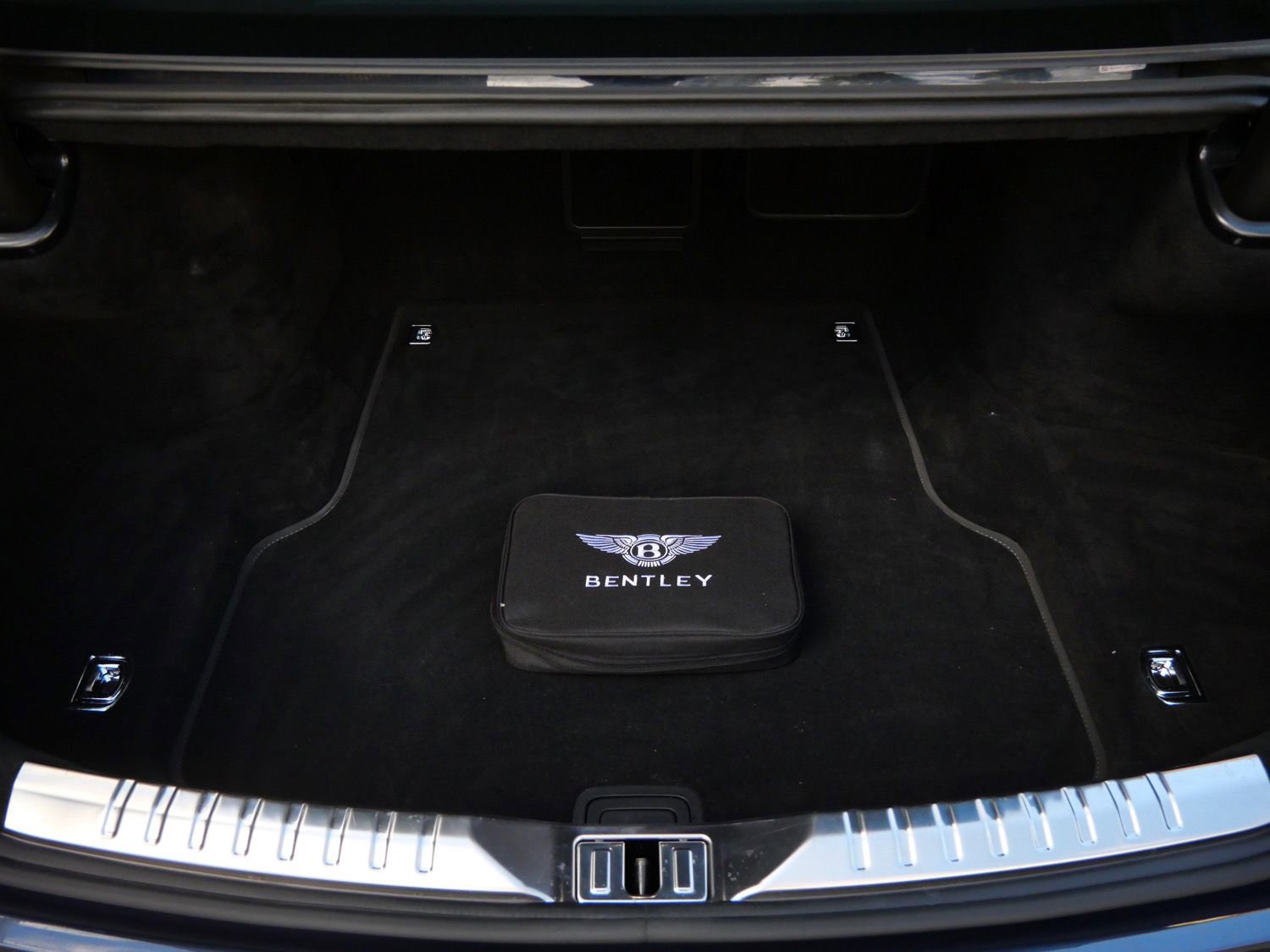 Used 2021 Bentley Flying Spur W12 AWD/4WD image 25