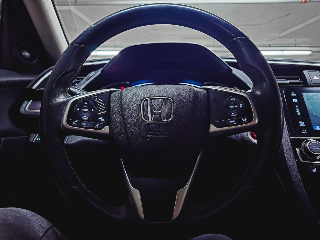 Used 2016 Honda Civic Touring image 22