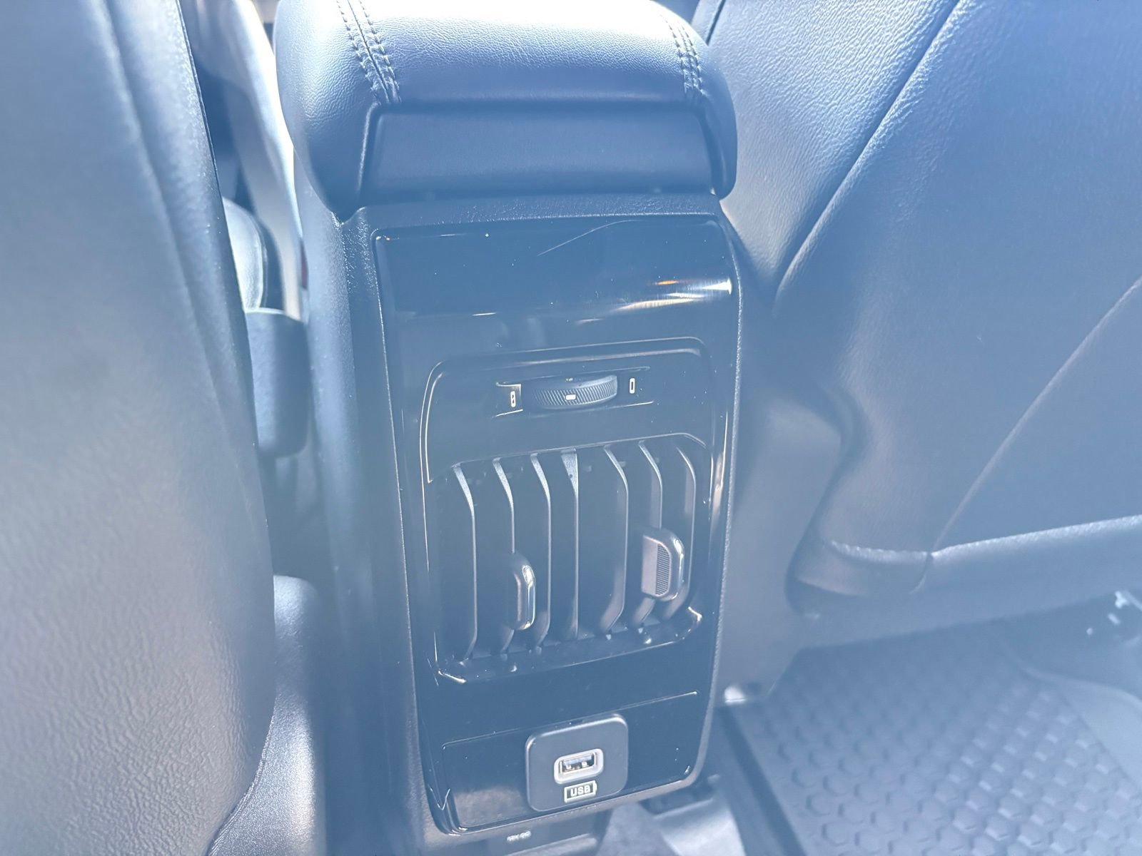 Used 2024 Jeep Compass Trailhawk image 12