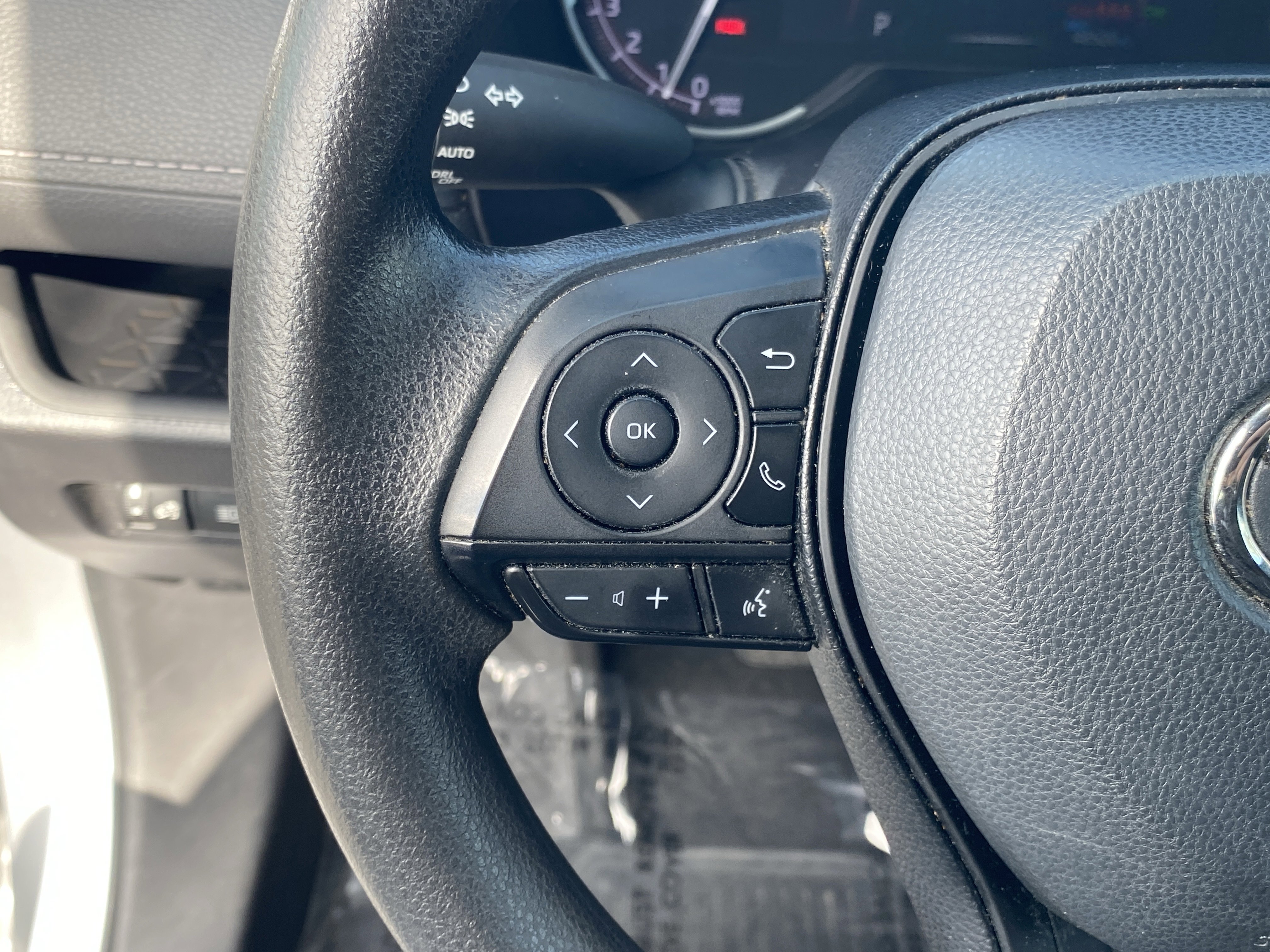 Used 2024 Toyota RAV4 XLE image 26