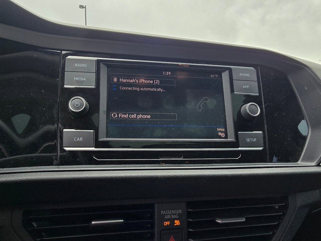 Used 2019 Volkswagen Jetta SE w/ Cold Weather Package image 20