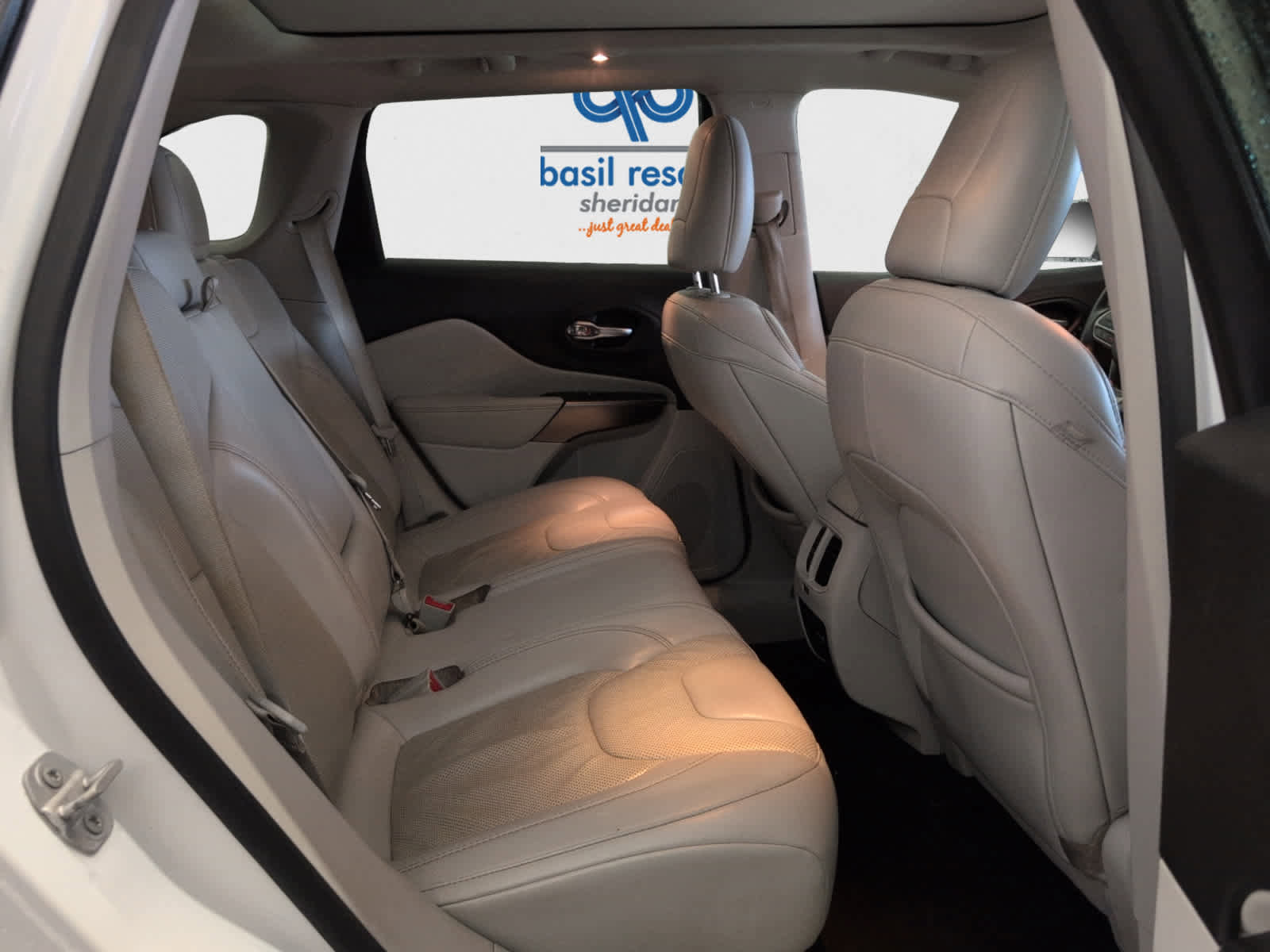 Used 2020 Jeep Cherokee Limited AWD/4WD image 19