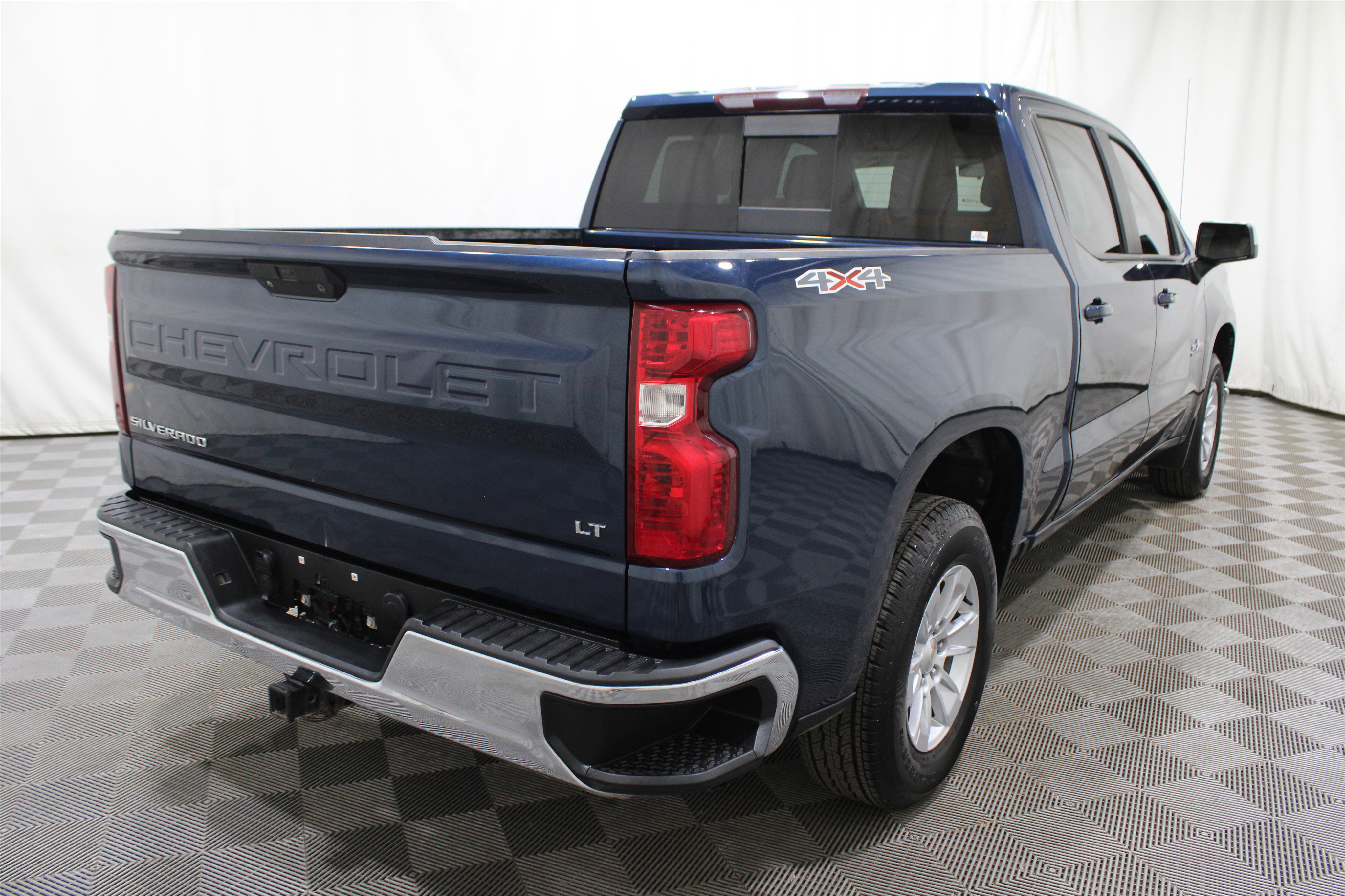 Used 2020 Chevrolet Silverado 1500 LT w/ Texas Edition image 32