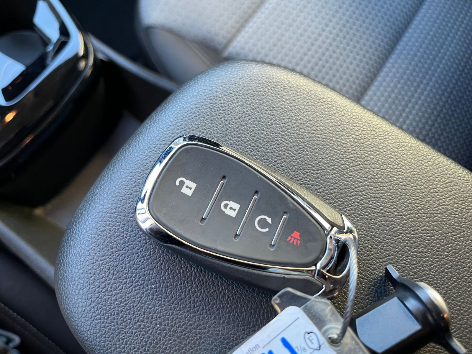 Used 2025 Chevrolet Trax LT image 23