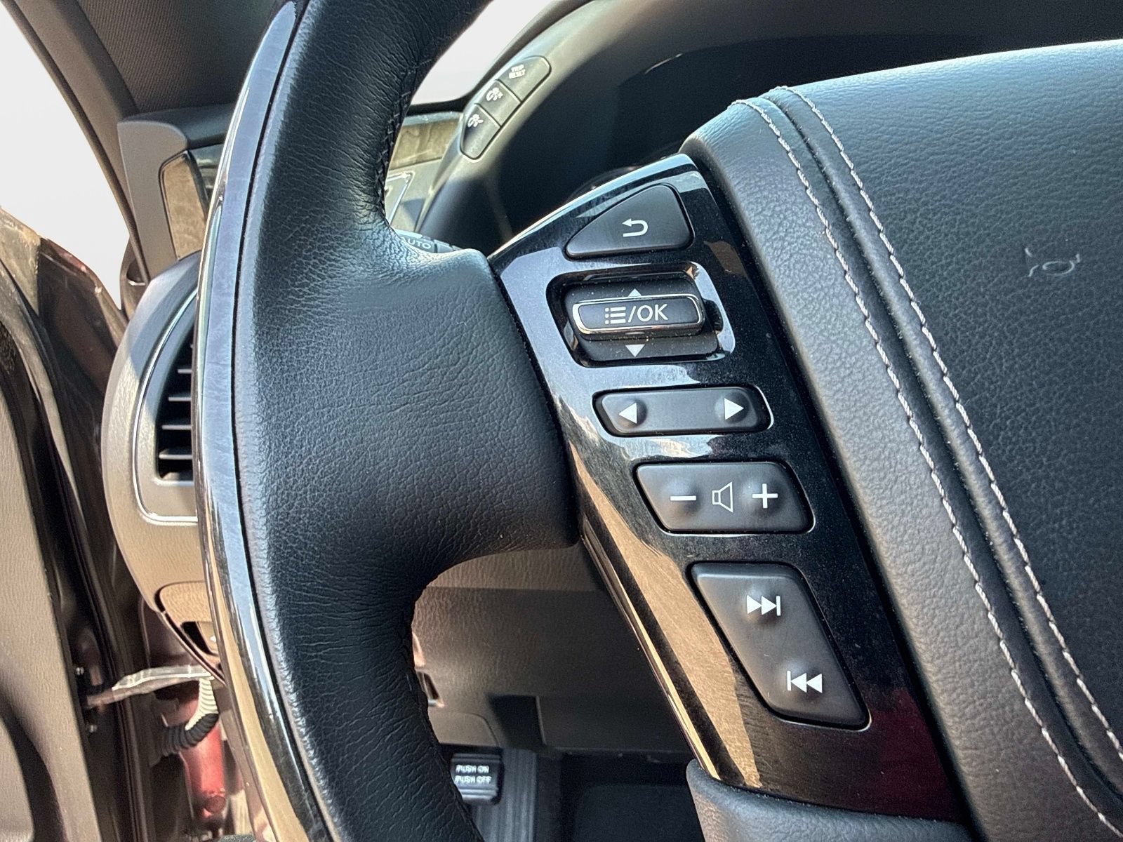Used 2023 INFINITI QX80 Sensory w/ Cargo Package RWD image 28