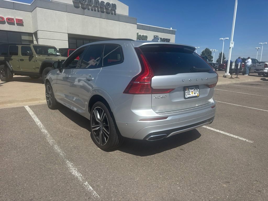 Used 2021 Volvo XC60 T5 R-Design w/ Advanced Package AWD/4WD image 3