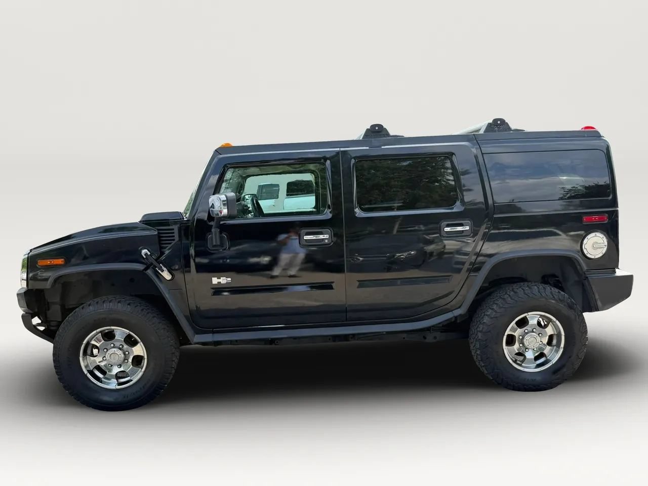 Used 2004 HUMMER H2 SUT w/ Preferred Equipment Group AWD/4WD image 6