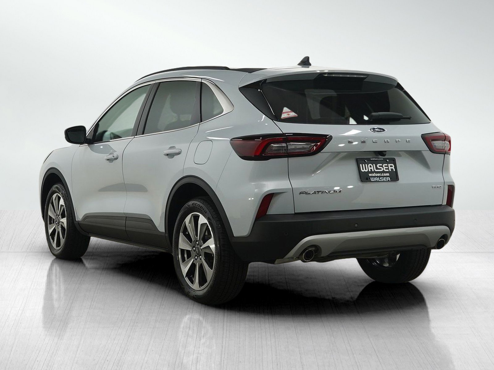 Used 2025 Ford Escape Platinum image 3