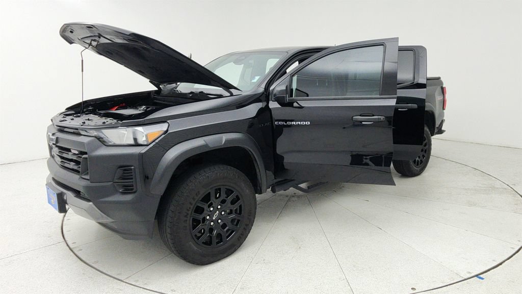 Used 2024 Chevrolet Colorado Trail Boss AWD/4WD image 10