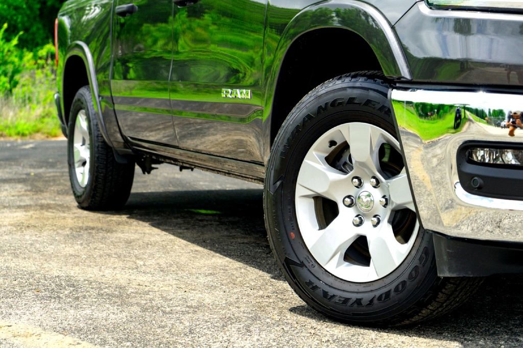 Used 2025 RAM 1500 Lone Star AWD/4WD image 3