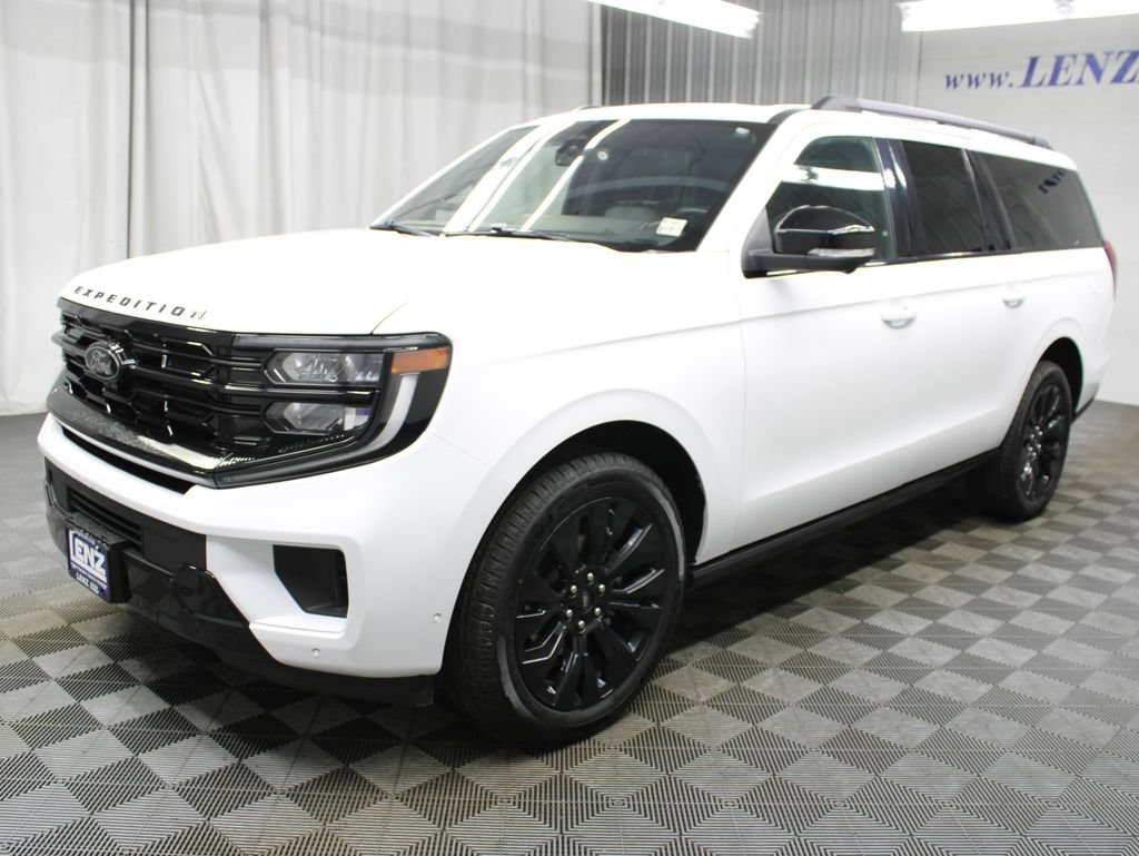 Used 2025 Ford Expedition Max Platinum w/ Stealth Appearance Package AWD/4WD image 9
