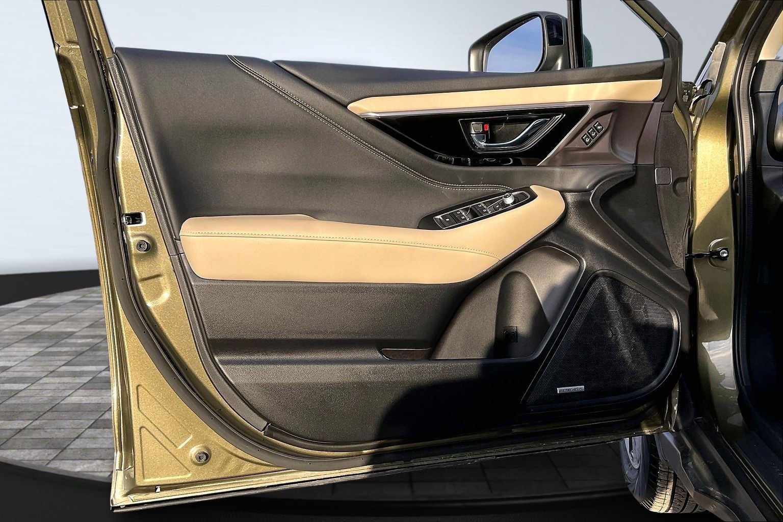 Certified 2025 Subaru Outback Limited image 17