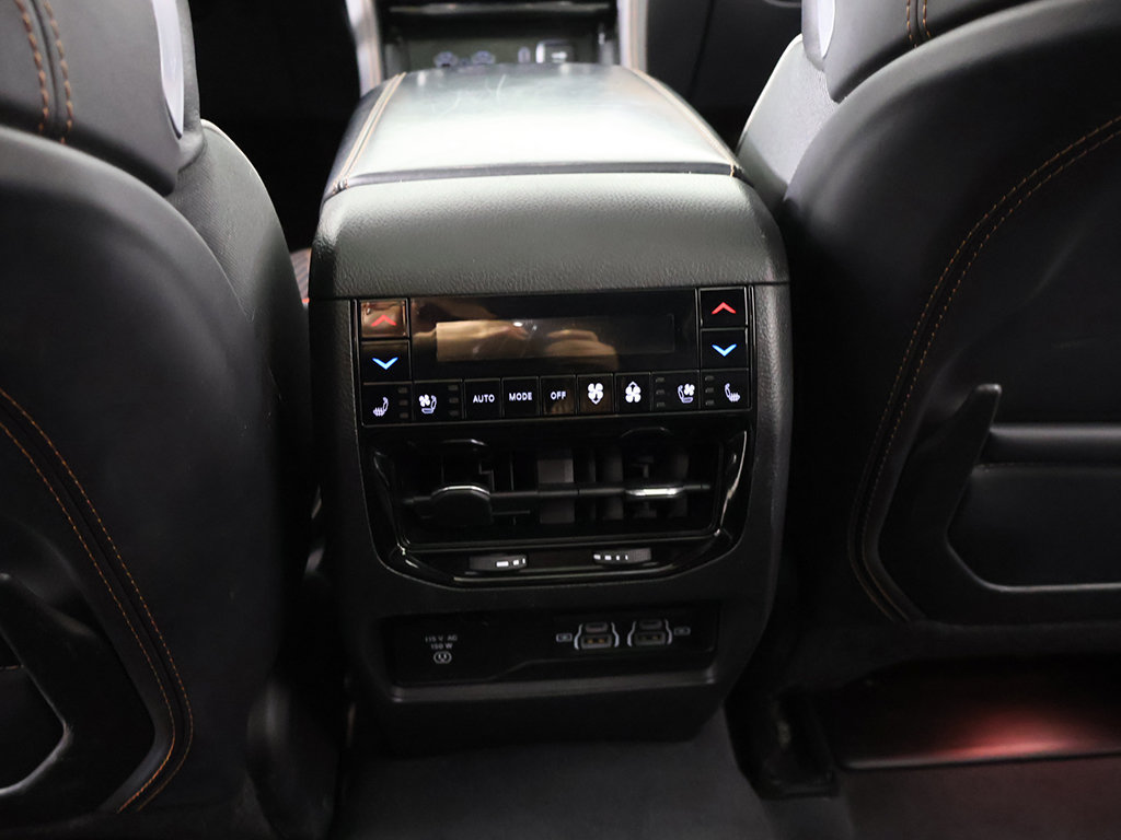 Used 2023 Jeep Grand Cherokee Summit AWD/4WD image 72
