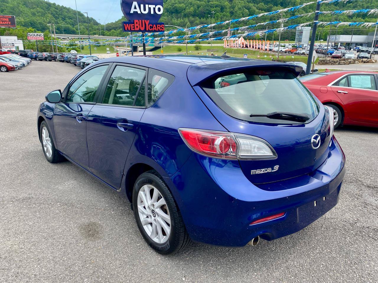 Used 2013 MAZDA MAZDA3 i Touring FWD image 5