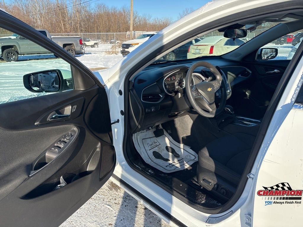 Used 2024 Chevrolet Malibu LT image 13