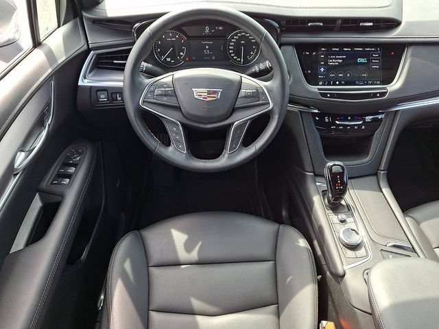 Used 2025 Cadillac XT5 Luxury w/ LPO, Floor Liner Package AWD/4WD image 10