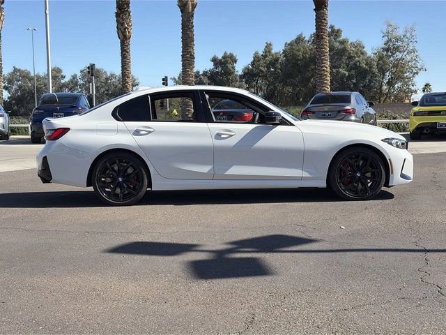 Used 2026 BMW 330i Sedan w/ M Sport Package image 5