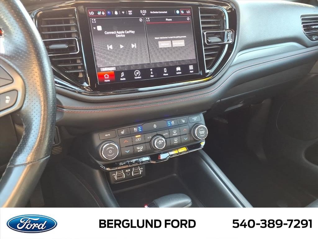 Used 2024 Dodge Durango GT AWD/4WD image 29