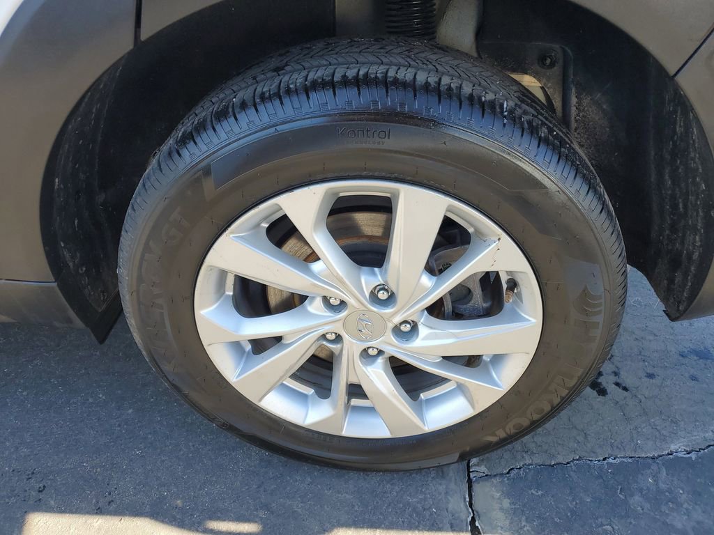 Used 2021 Hyundai Tucson SE image 28