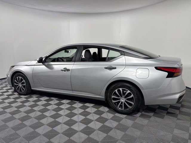 Used 2023 Nissan Altima 2.5 S image 4