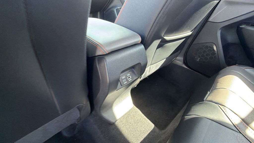 Used 2025 Subaru Crosstrek 2.5i Limited AWD/4WD image 17
