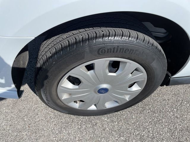 Used 2023 Ford Transit Connect XLT image 18