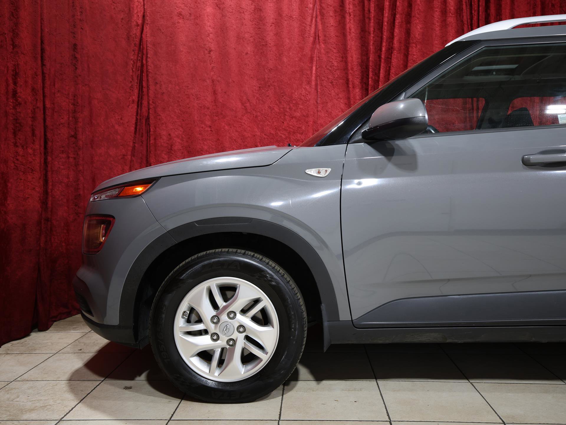 Used 2020 Hyundai Venue SEL w/ Convenience Package image 5