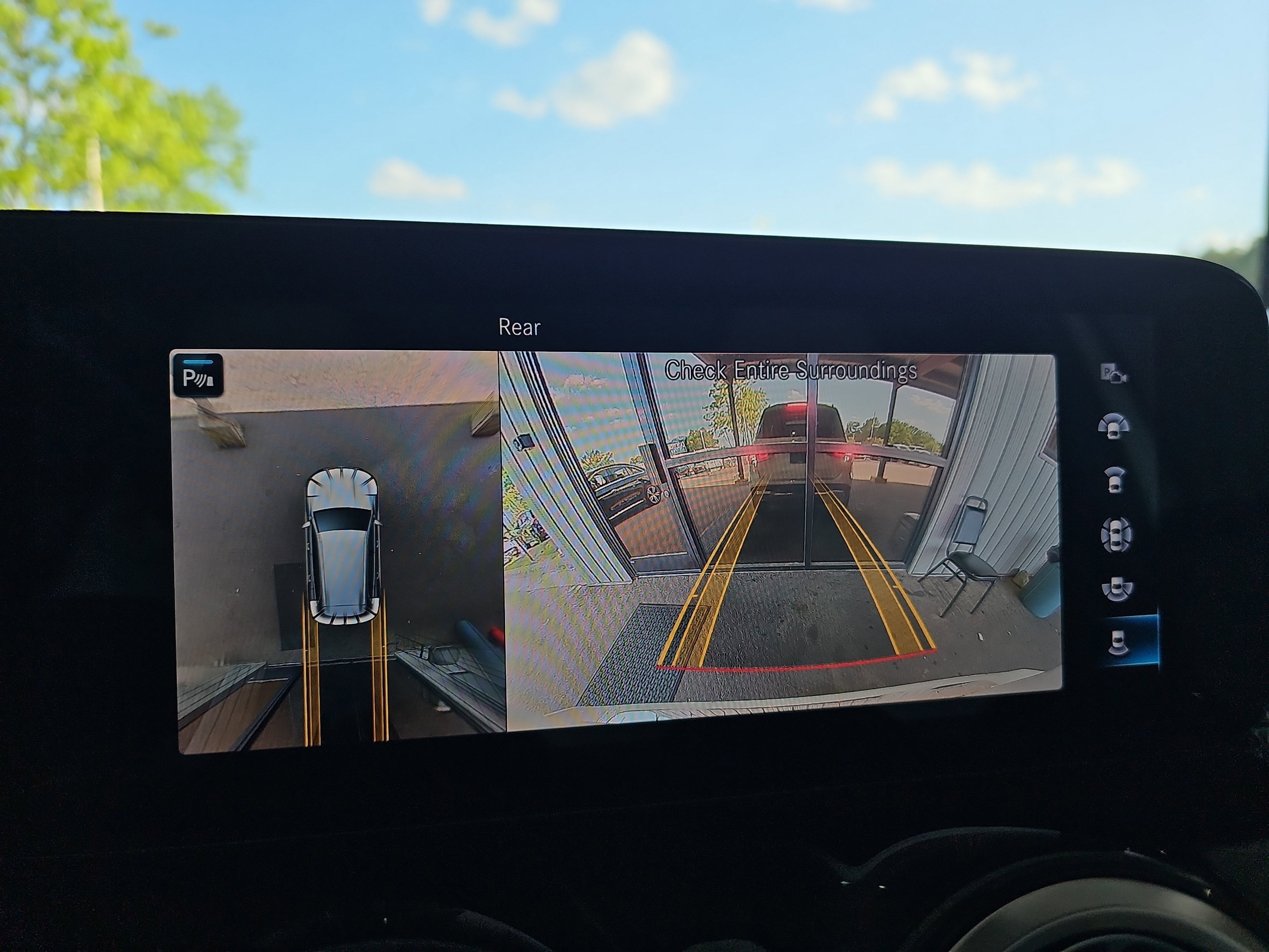 Used 2022 Mercedes-Benz GLB 250 image 25