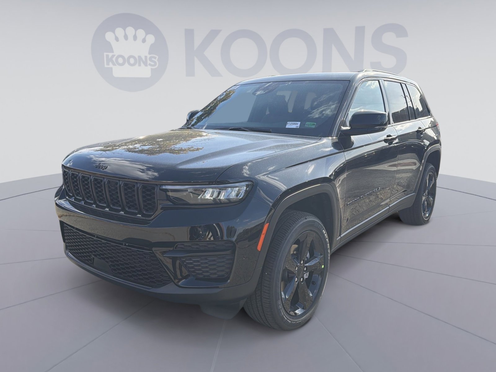 New 2025 Jeep Grand Cherokee Laredo