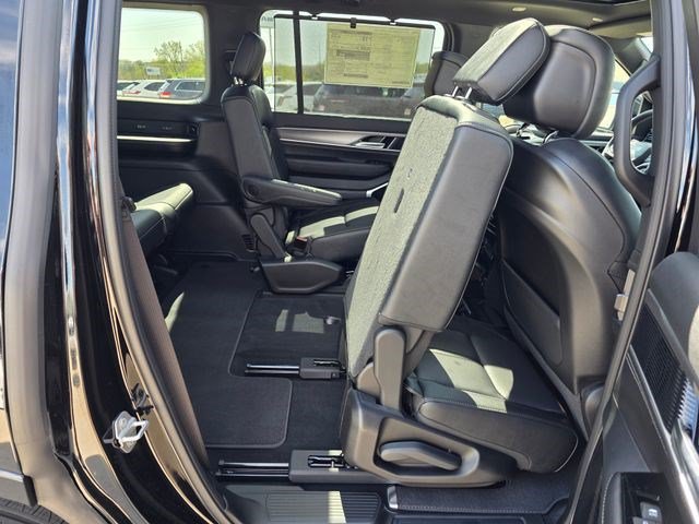 New 2026 Jeep Grand Wagoneer Limited AWD/4WD image 20