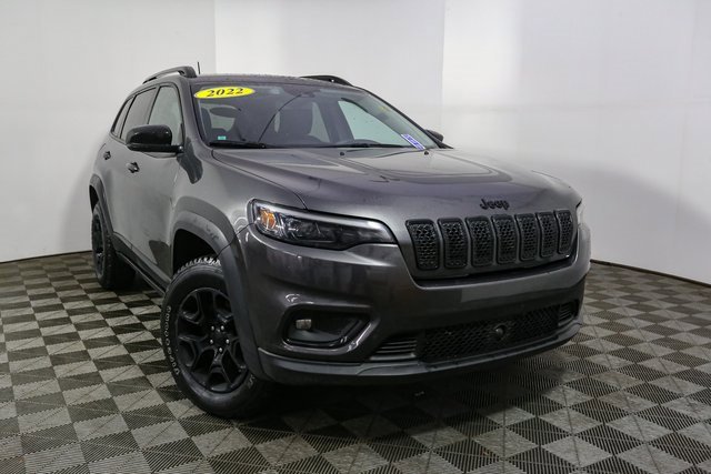 Used 2022 Jeep Cherokee Latitude w/ Sun & Sound Group image 3