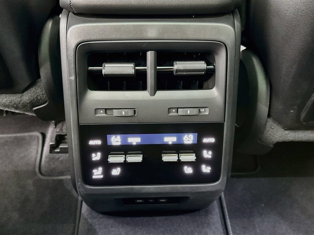 Certified 2025 Porsche Macan Electric RWD image 26