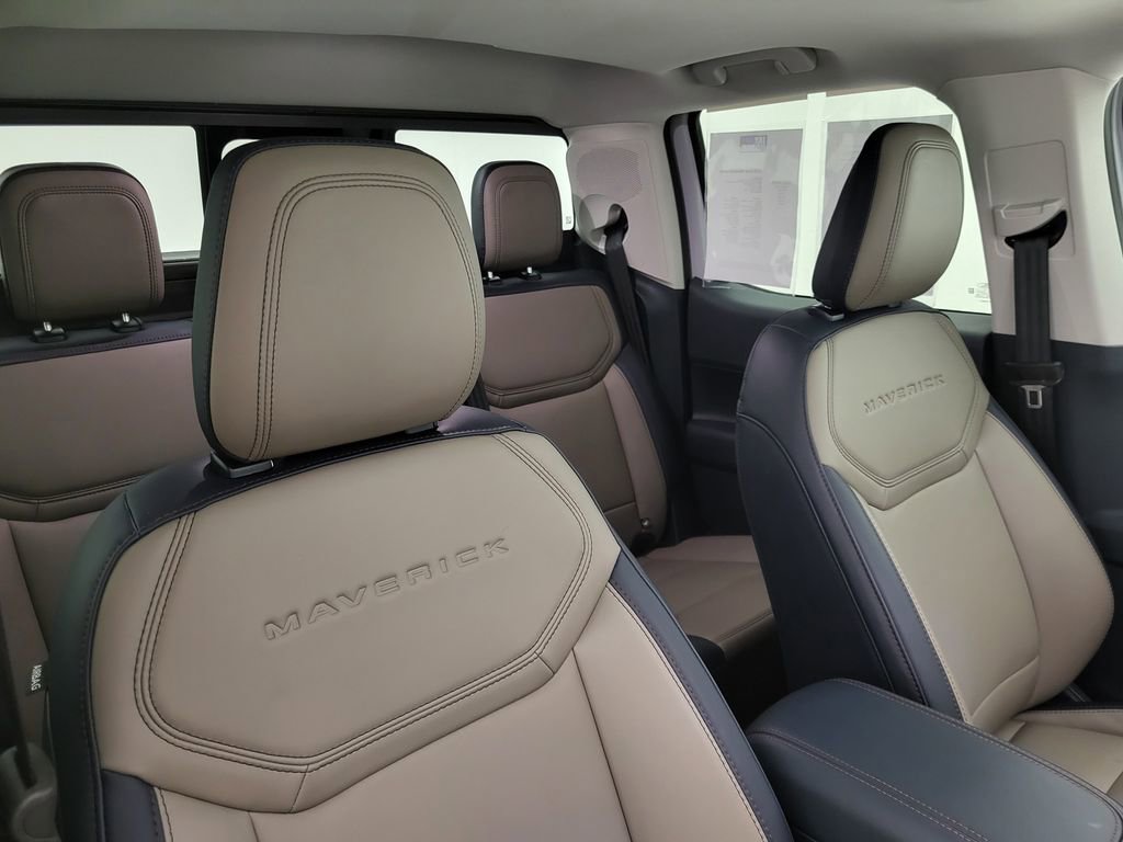 Used 2025 Ford Maverick Lariat w/ 4K Tow Package image 42