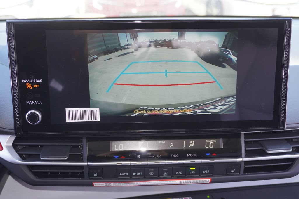 Certified 2026 Toyota Sienna XLE FWD image 18