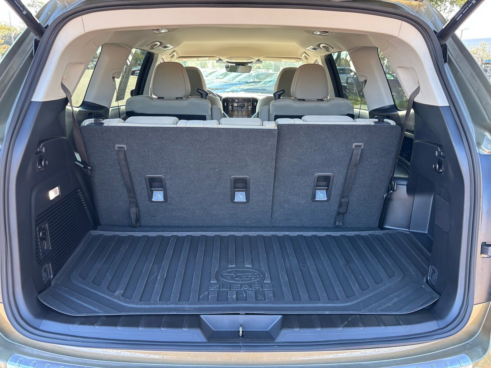 Used 2025 Subaru Ascent Premium w/ Premium Package image 20