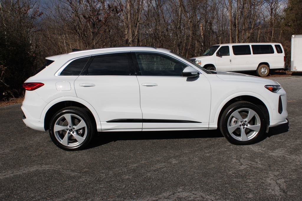 New 2025 Audi Q5 Premium Plus AWD/4WD image 9