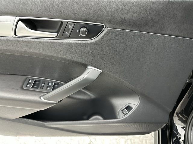 Used 2016 Volkswagen Passat 1.8T S image 13