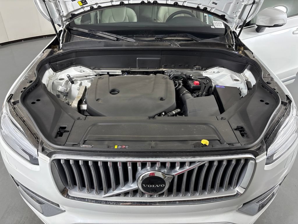 Certified 2025 Volvo XC90 B6 Plus w/ Protection Package Premier AWD/4WD image 45