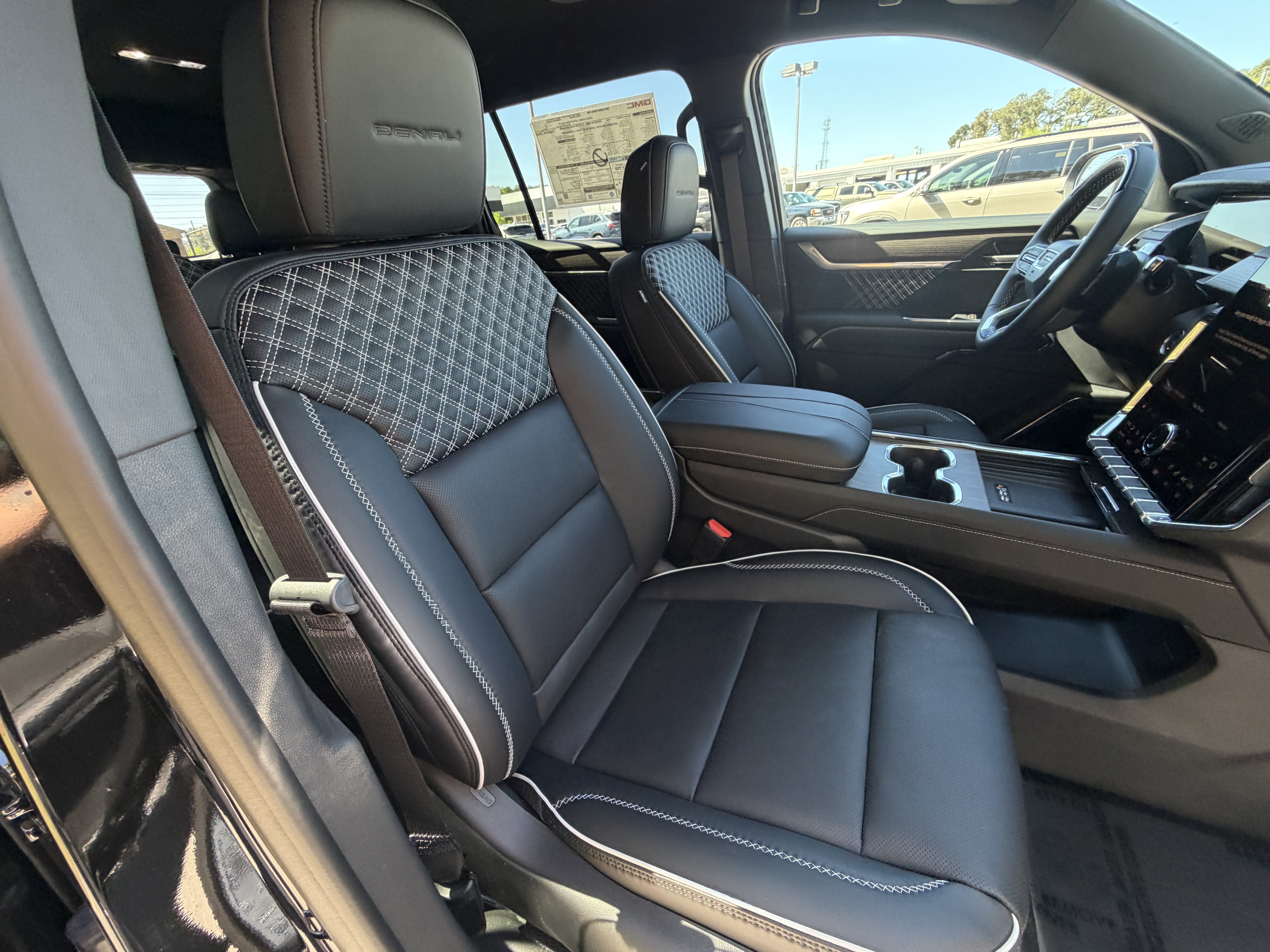 New 2026 GMC Acadia Denali w/ Super Cruise Package FWD image 16