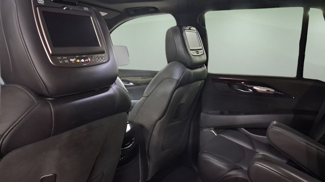 Used 2016 Cadillac Escalade Platinum AWD/4WD image 22