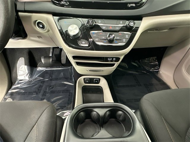 Certified 2017 Chrysler Pacifica Touring Plus image 31